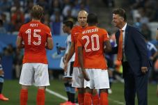 Van Gaal Tetap Berikan...