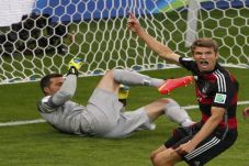 Van Persie Menurun,...