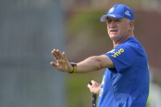 Scolari Ajak Kembalikan...