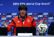 Loew : Argentina Bukan...