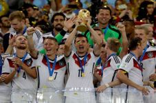 Ferdinand Yakin Jerman...