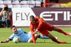 ManCity Awali Tur Pramusim...