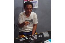 Nyadap Karet Nyambi...