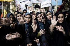 Iran akan Hukum Para...