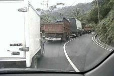Jembatan Comal Ambles,...