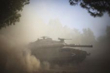 Perang Darat, Tank,...
