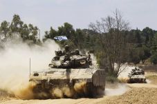 Abbas Desak Israel Hentikan...
