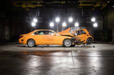 Smart ForTwo Adu Banteng...
