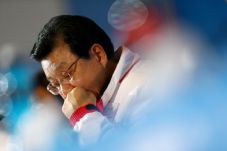 Kim Mundur Sebagai Kepala...