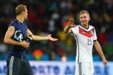 Gelandang Jerman Sambut...