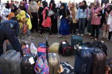TKI Mudik Capai 300.000,...