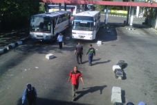 Jembatan Comal Ambles,...