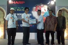 Sharp Bagikan 1000 Bingkisan...