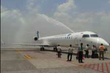 Garuda Parkirkan Pesawat...