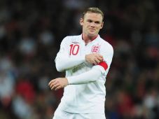 Rooney Pantas Gantikan...