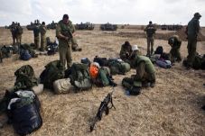 Menyesal, 50 Tentara...