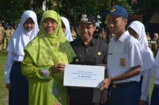 Depok Sumbang Rp359...
