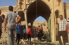 ISIS Hancurkan Makam...