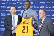 Cavaliers Ikat Wiggins...