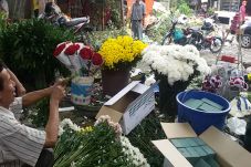 Persaingan Kian Ketat,...
