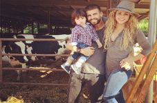 Gerard Pique Ajak Keluarga...