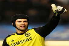 Petr Cech Siap Bersaing...