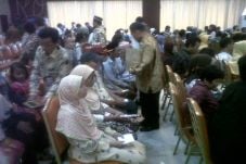 Gagal Bersalaman dengan...