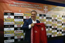 Dick Advocaat Targetkan...
