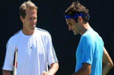 Federer Berlatih Keras...