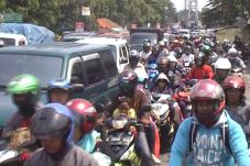 Jalur Jombang-Mojokerto...