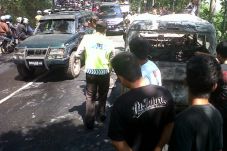 Mobil Terbakar di Tanjakan...