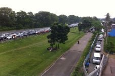 Puncak Macet, Wisatawan...