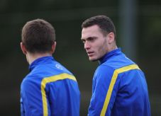 Wenger: Vermaelen Bisa...
