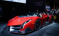 Lamborghini Veneno Roadster...