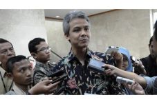 Tiga PNS Pemprov Jateng...