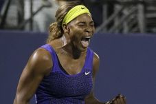 Serena Kembali Perlihatkan...