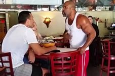 Klitschko Siram Air...