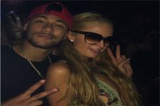 Neymar Pesta Bareng...