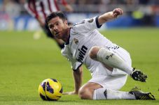 Madrid Depak Xabi Alonso...