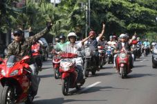 Ribuan Pendukung Prabowo-Hatta...
