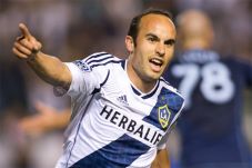 Landon Donovan Isyaratkan...