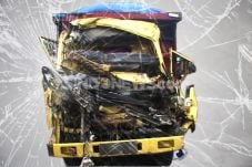 Truk Pengangkut Dedak...