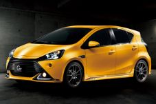 Toyota Aqua dan Prius...
