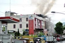 Gudang Sandal dan Sepatu...