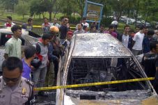 Tabrakan Maut, 3 Mobil...