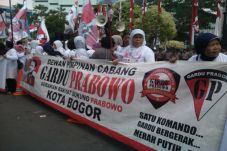 Ibu-Ibu dari Bogor Beri...
