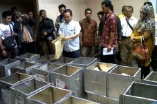 Cari Bukti, KPU Bangkalan...