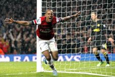 Walcott Bukan Lagi Sprinter...