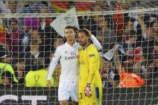 Kiper Sevilla Bangga...
