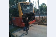 Dua Bus Transjakarta...
